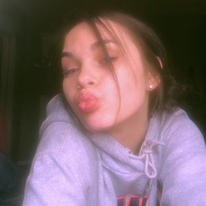 Meet your Posher, Caleigh